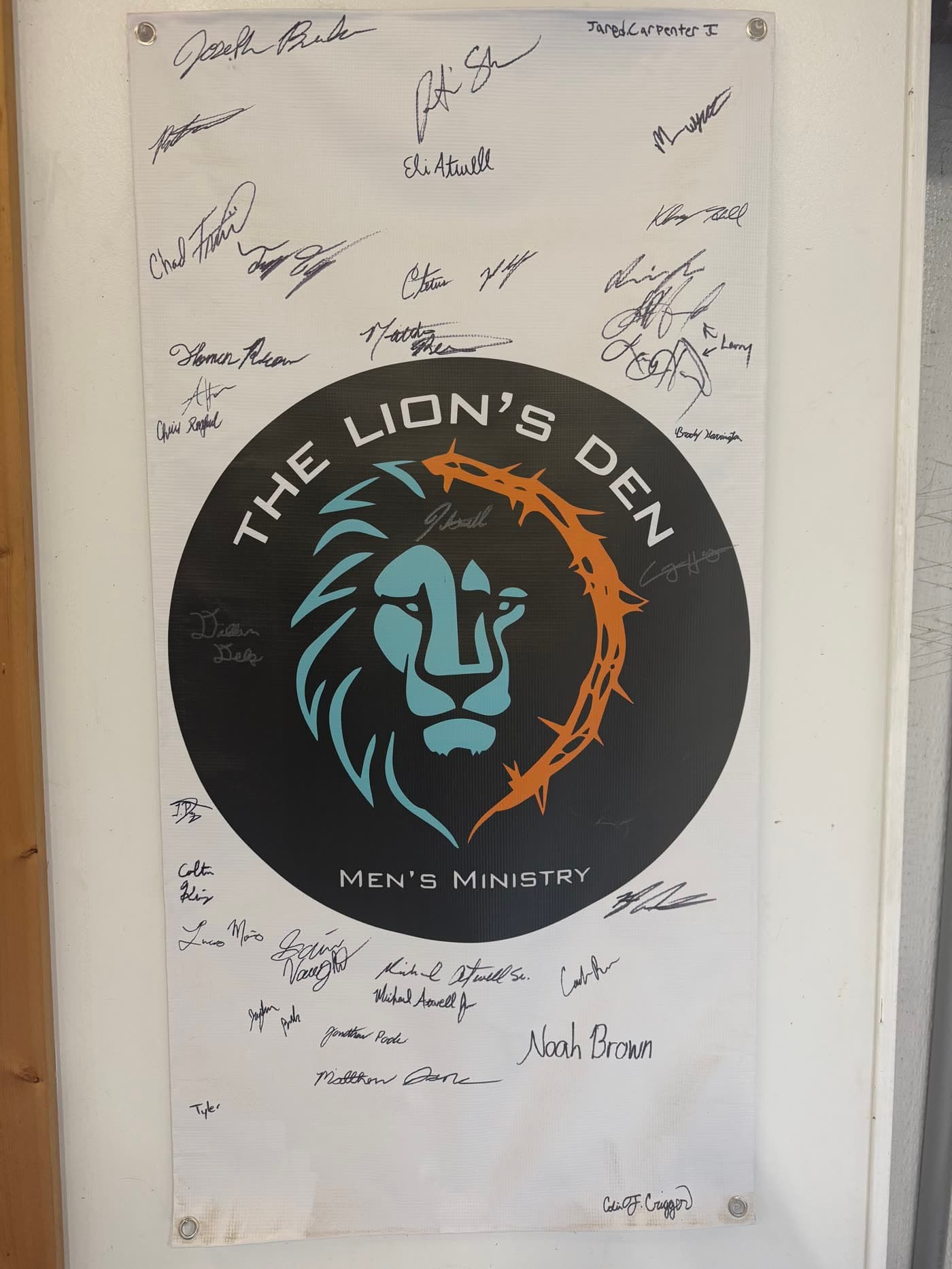 The Lion's Den members together